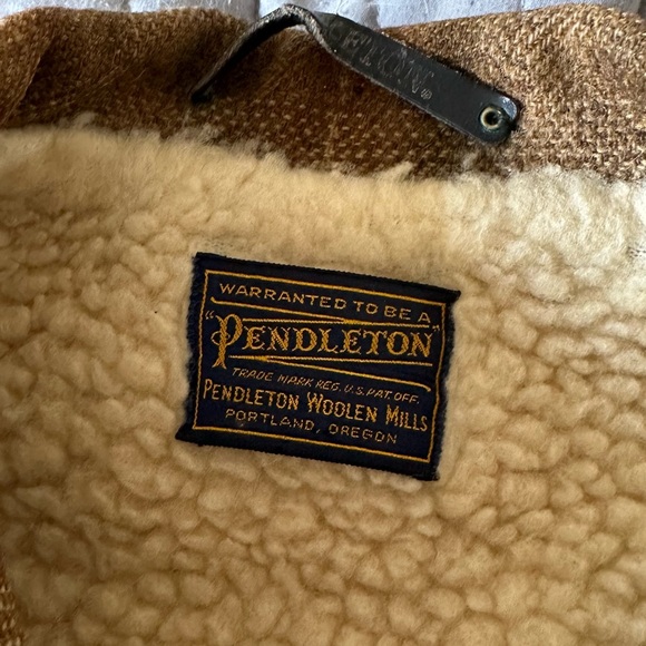 Pendleton Vintage Sherpa Lined Jacket - Picture 4 of 14